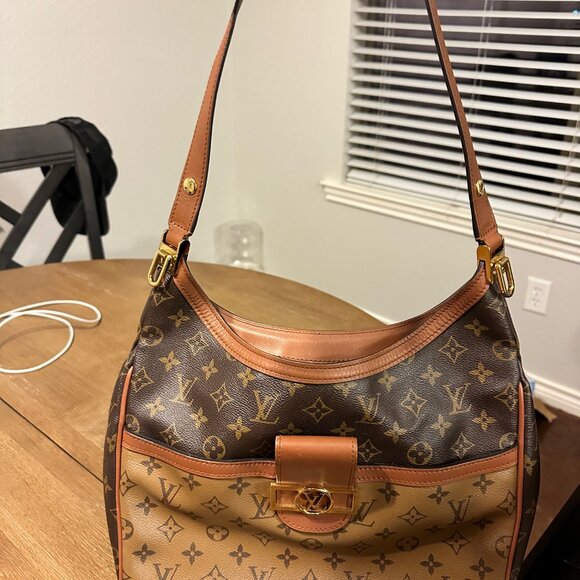 Louie Vuitton Dauphine Hobo - Picture 4 of 7